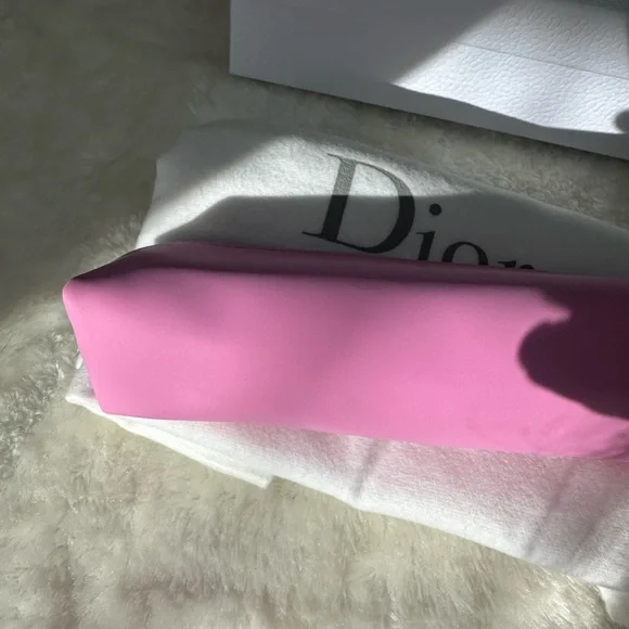Dior cosmetic pencil pouch - Picture 3 of 9